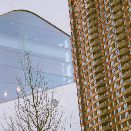 Containment - Louise Cattarinussi